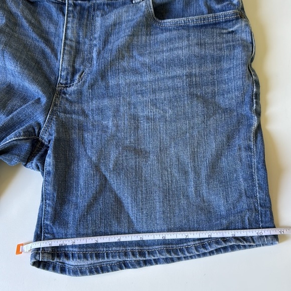 Loft Denim Shorts Size 6 - Picture 8 of 9